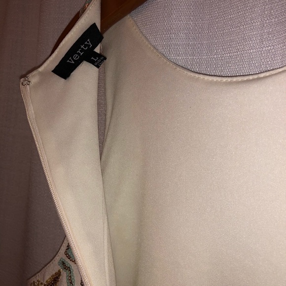 Verty Aztec Sequin Dress - Picture 7 of 8